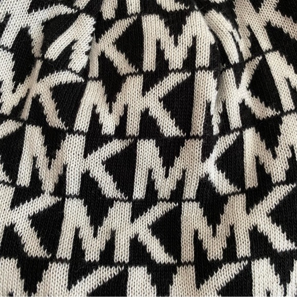 MICHAEL Michael Kors Beanie - Picture 5 of 5